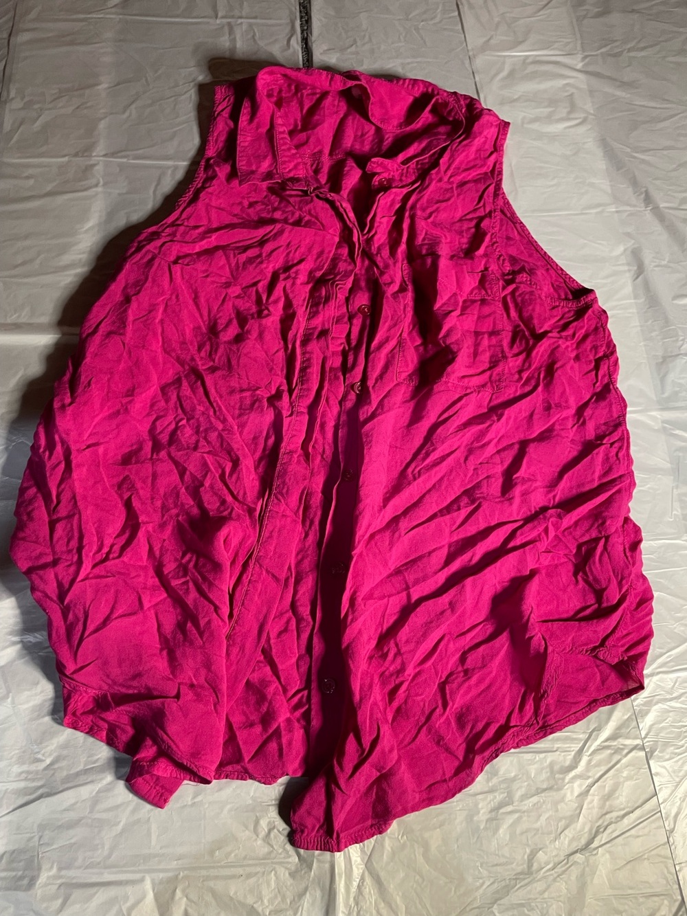OLD NAVY BUTTON UP SHIRT HOT PINK SIZE LARGE SLEVELESS